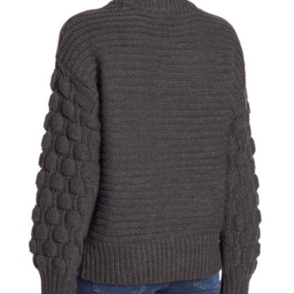 Elodie Bubble sleeve pullover sweater NWT size M - Picture 2 of 5